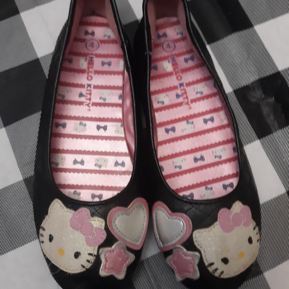 Hello kitty flats